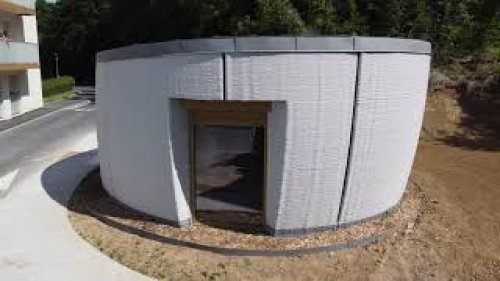 Concrete Always Cracks? Not in this 3D Printed Building! | Bouygues in France [Print by CyBe]